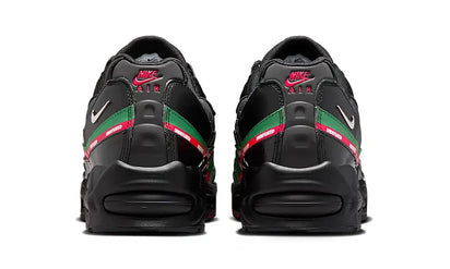 Undefeated x Nike Air Max 95 SP Black - zdjęcie 3
