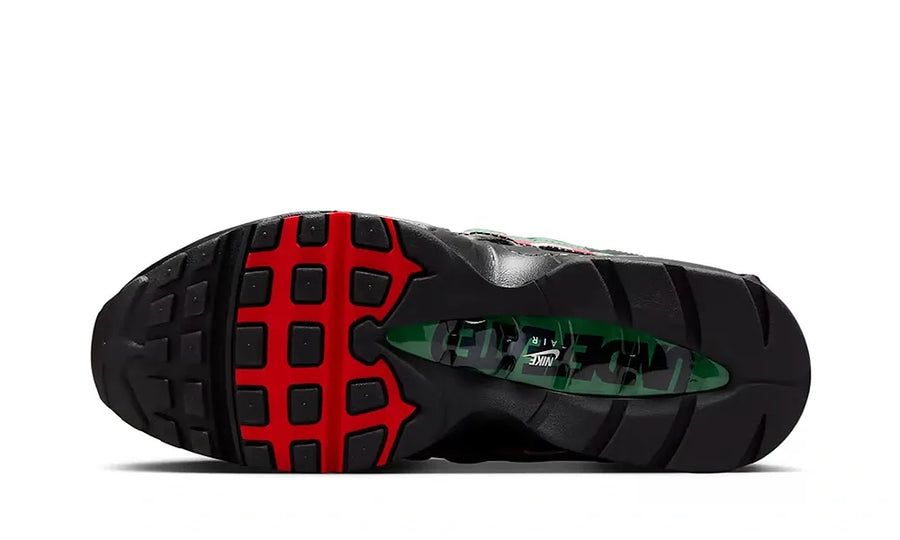 Undefeated x Nike Air Max 95 SP Black - zdjęcie 4