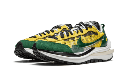 Kup oryginalne Vaporwaffle Sacai Tour Yellow Stadium Green - widok z drugiego boku - Sneakersy