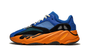 Adidas Yeezy 700 Bright Blue niebieski-pomarańczowy - widok główny z boku | Saturaise.com
