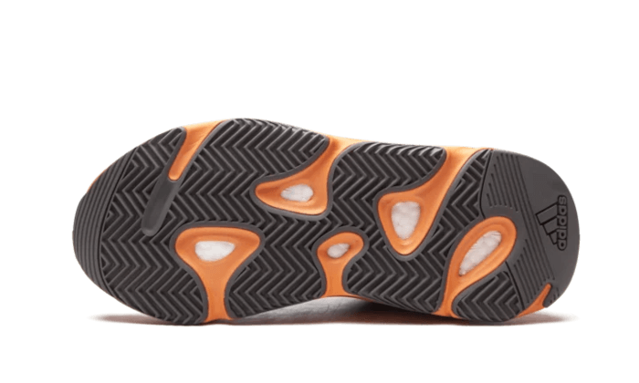 100% Oryginalne Yeezy 700 Enflame Amber - widok z tyłu - 970.00 PLN