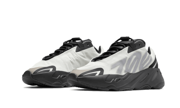 Yeezy 700 MNVN Bone - Kup oryginalne Yeezy 700 MNVN Bone - widok z drugiego boku - Sneakersy