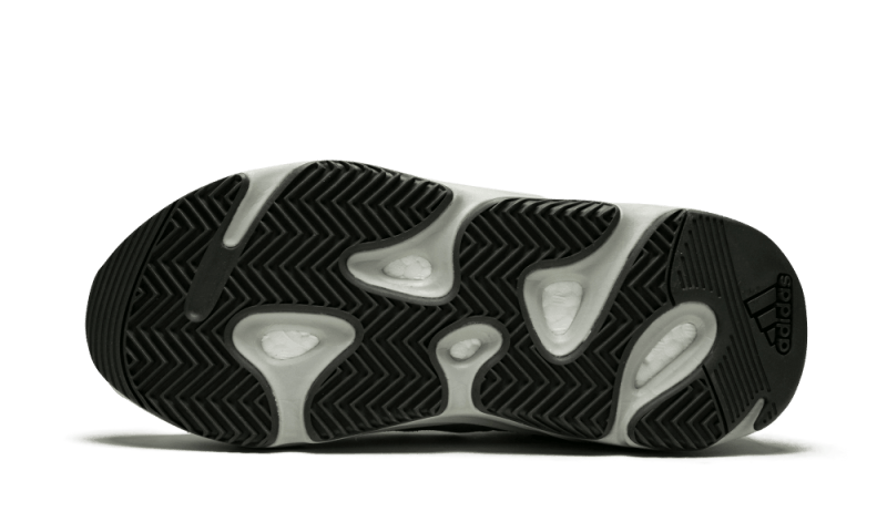 100% Oryginalne Yeezy 700 Salt - widok z tyłu - 1240.00 PLN