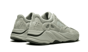 Buty Adidas Yeezy 700 Salt - widok z przodu - Rozmiary EU