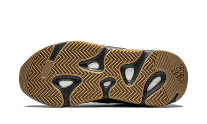 100% Oryginalne Yeezy Boost 700 Utility Black - widok z tyłu - 1305.00 PLN