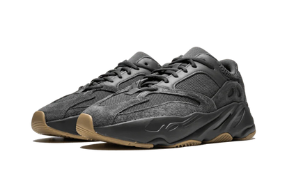 Kup oryginalne Yeezy Boost 700 Utility Black - widok z drugiego boku - Sneakersy