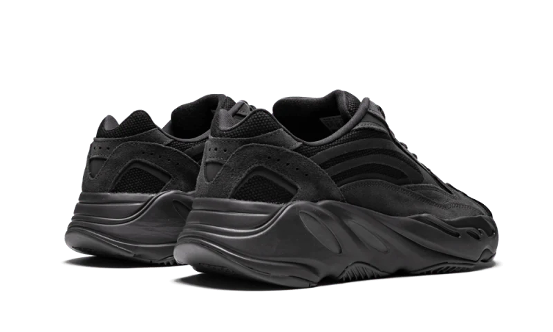Buty Adidas Yeezy Boost 700 V2 Vanta - widok z przodu - Rozmiary EU