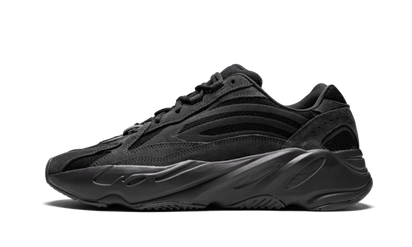 Adidas Yeezy Boost 700 V2 Vanta biały - widok główny z boku | Saturaise.com