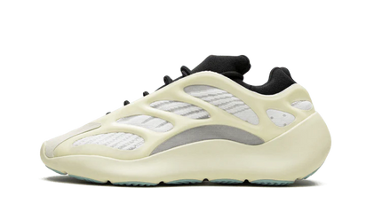 Adidas Yeezy 700 V3 Azael biały - widok główny z boku | Saturaise.com