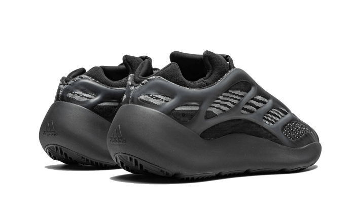 Buty Adidas Yeezy 700 V3 Dark Glow - widok z przodu - Rozmiary EU