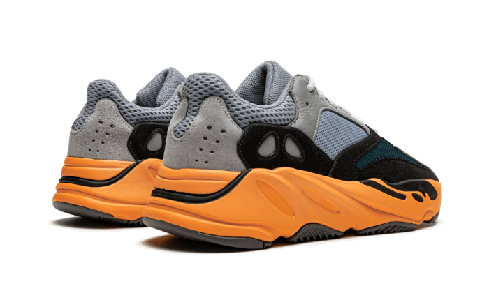 Buty Adidas Yeezy 700 Wash Orange - widok z przodu - Rozmiary EU