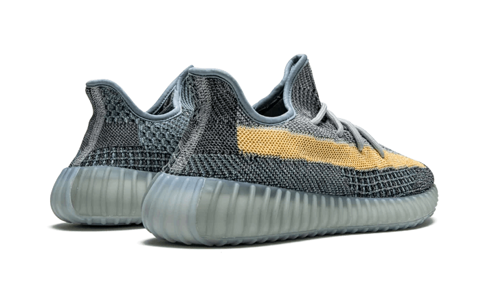 Buty Adidas Yeezy Boost 350 V2 Ash Blue - widok z przodu - Rozmiary EU