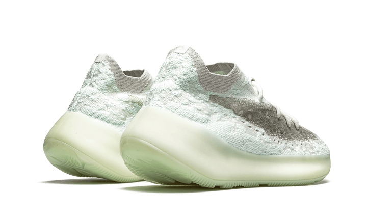 Buty Yeezy Yeezy Boost 380 Calcite Glow - widok z przodu - Rozmiary EU