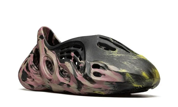 Yeezy Foam RNNR MX Cinder - Yeezy Foam RNNR MX Cinder - zdjęcie 2