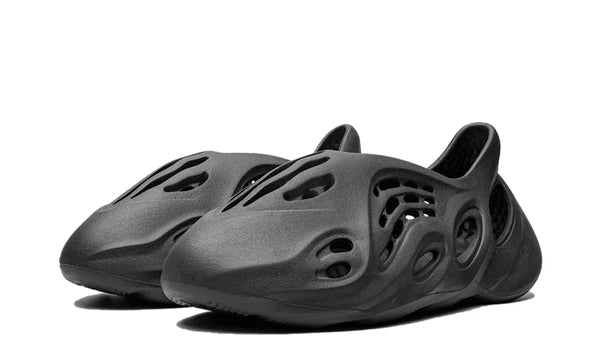 Yeezy Foam RNNR Onyx - Yeezy Foam RNNR Onyx - zdjęcie 2