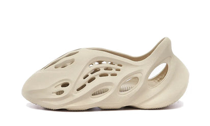 Yeezy Foam RNNR Sand