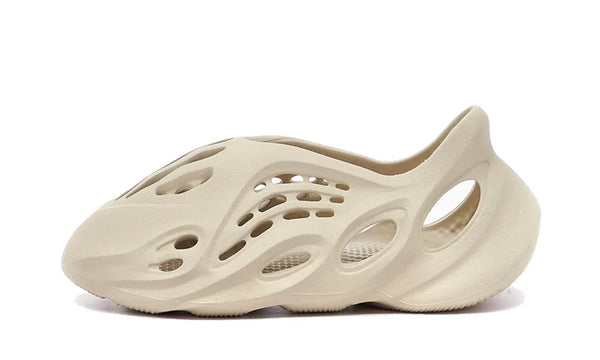 Yeezy Foam RNNR Sand