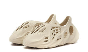 Yeezy Foam RNNR Sand - zdjęcie 2