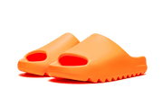Kup oryginalne Yeezy Slide Enflame Orange - widok z drugiego boku - Sneakersy
