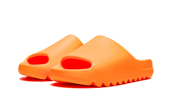 Kup oryginalne Yeezy Slide Enflame Orange - widok z drugiego boku - Sneakersy