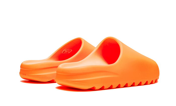 Buty Yeezy Yeezy Slide Enflame Orange - widok z przodu - Rozmiary EU